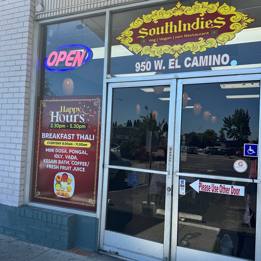 SouthIndieS Vegetarian | Vegan | Jain Restaurant 2