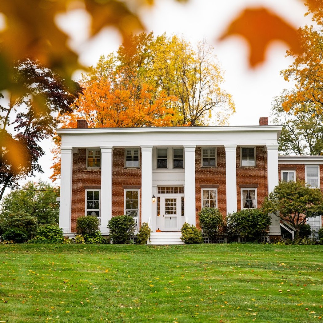 Cromwell Manor Inn 1
