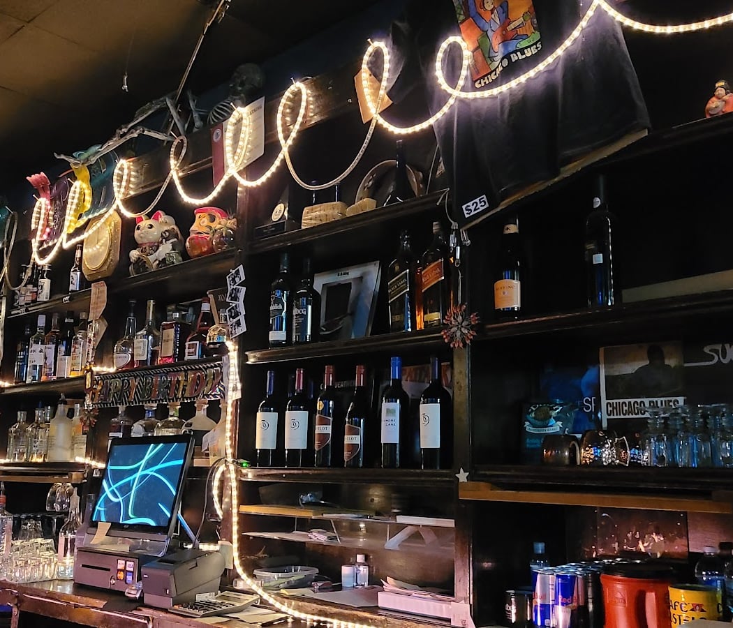 Rosa's Lounge 3