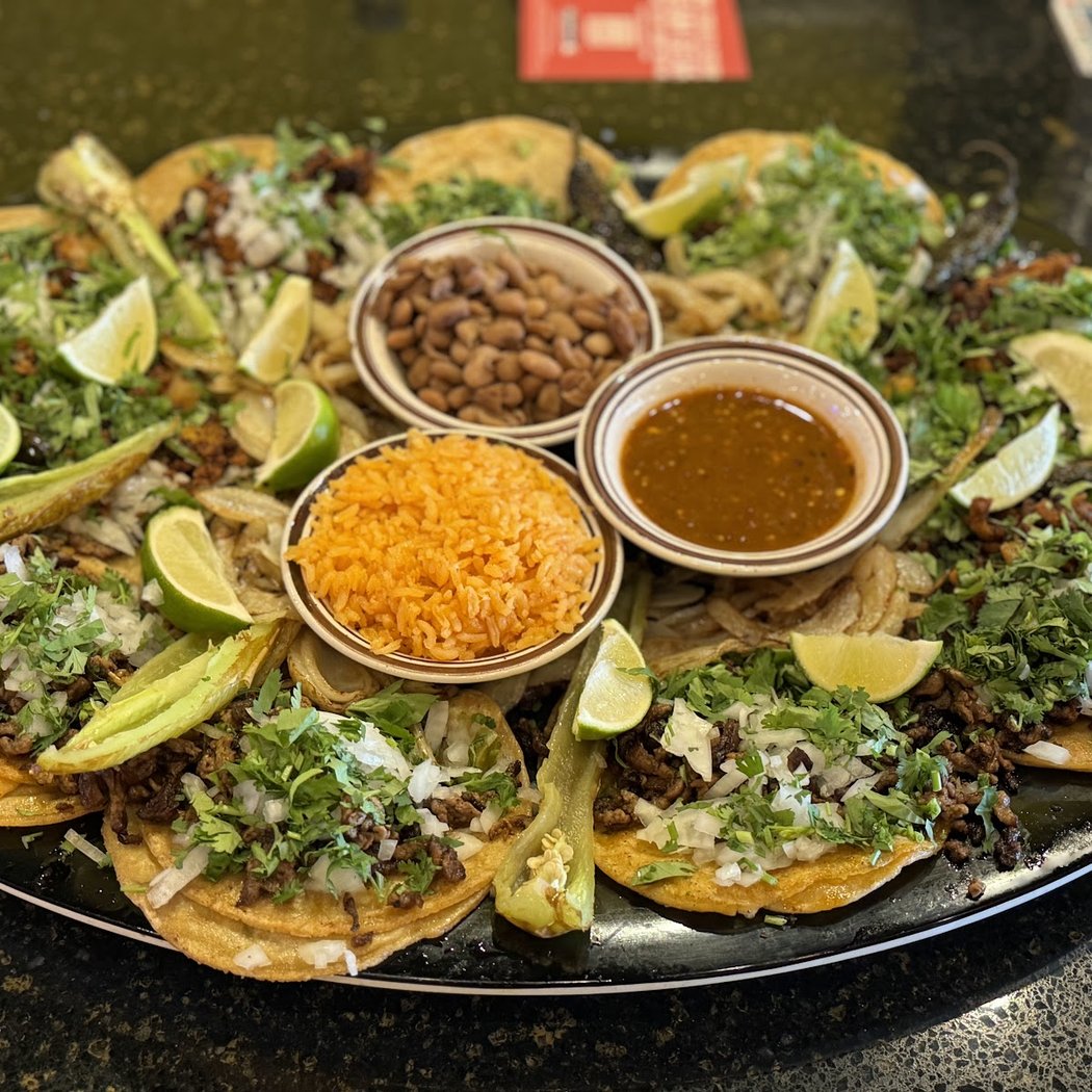 LOS MARIACHIS MEXICAN GRILL 1