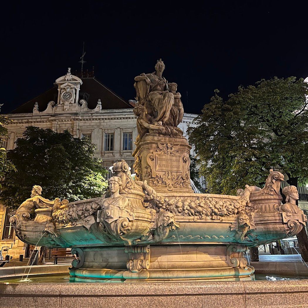 Fontaine Estrangin 1