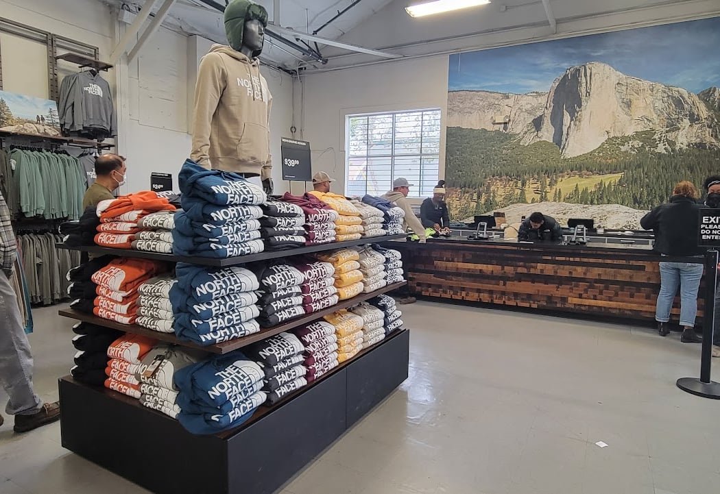 The North Face Berkeley Outlet 3