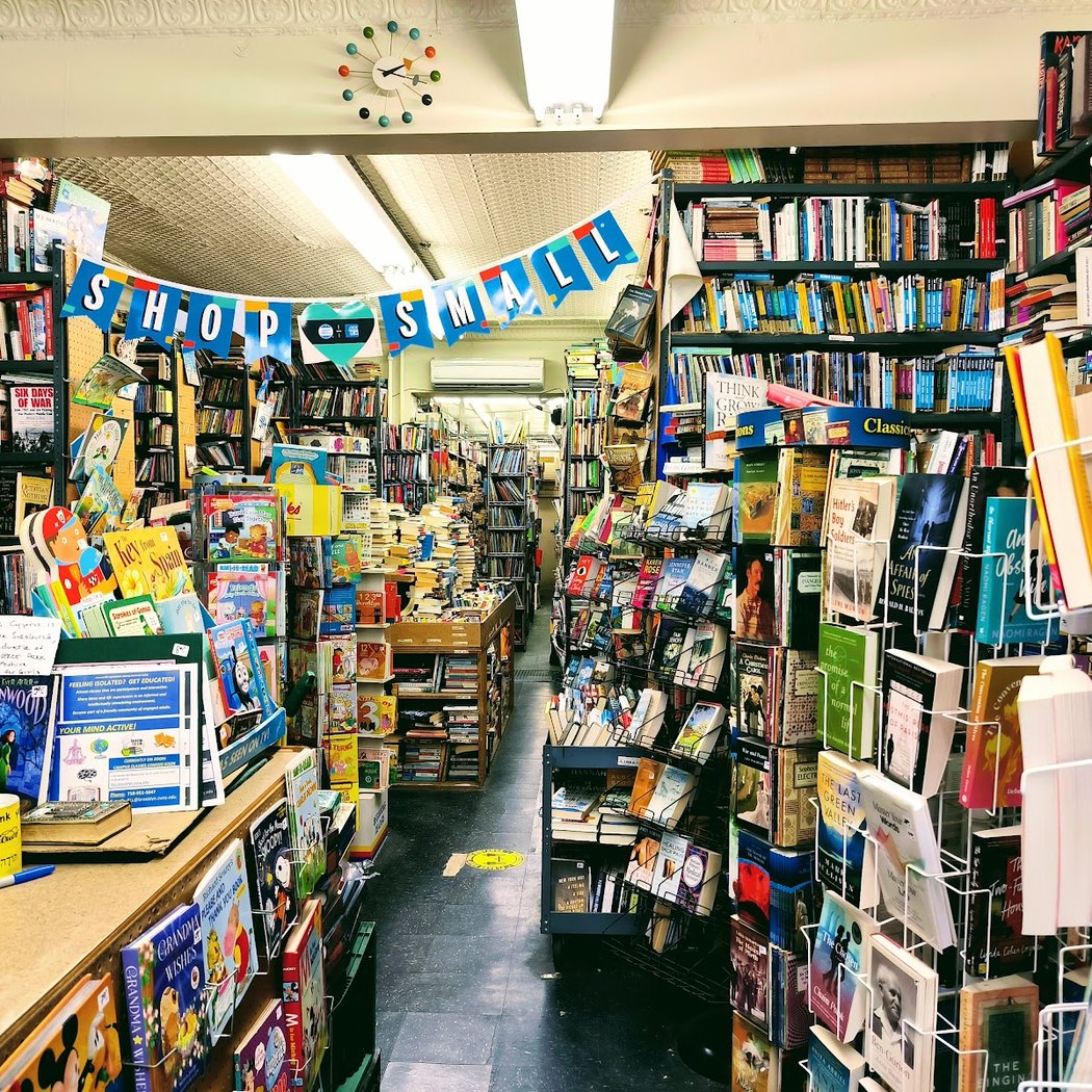 Here's A Book Store 1