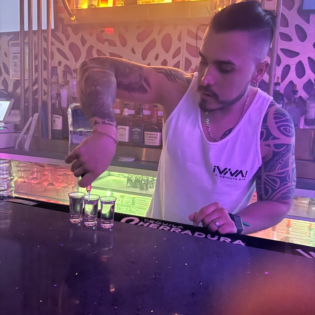 Viva La Heights Bar 1