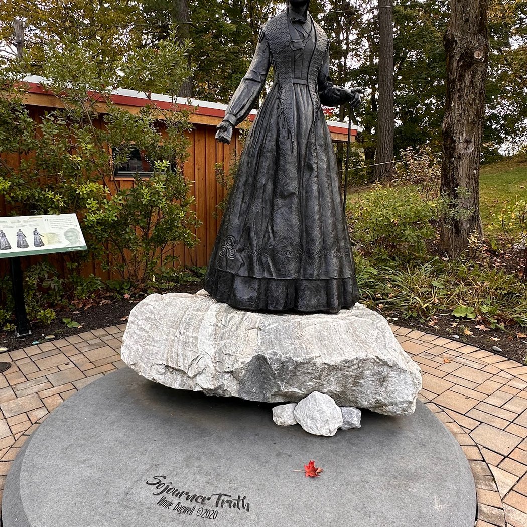 Walkway Connections: Three Centuries, Three Cultures on Historic Huguenot Street