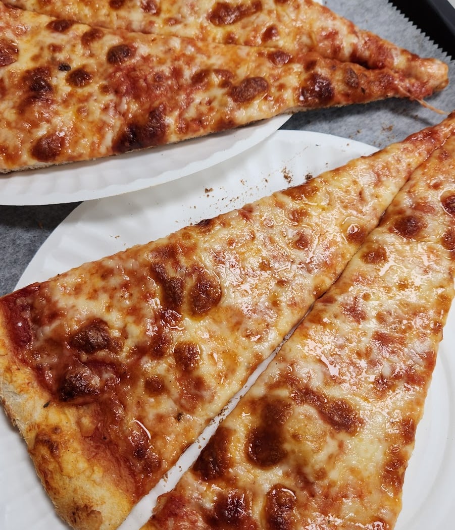 Naomi's Kosher Pizza & Falafel 2