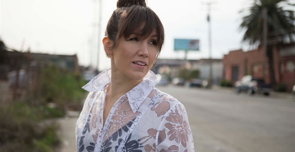 Singer Kate Lamont returns 1