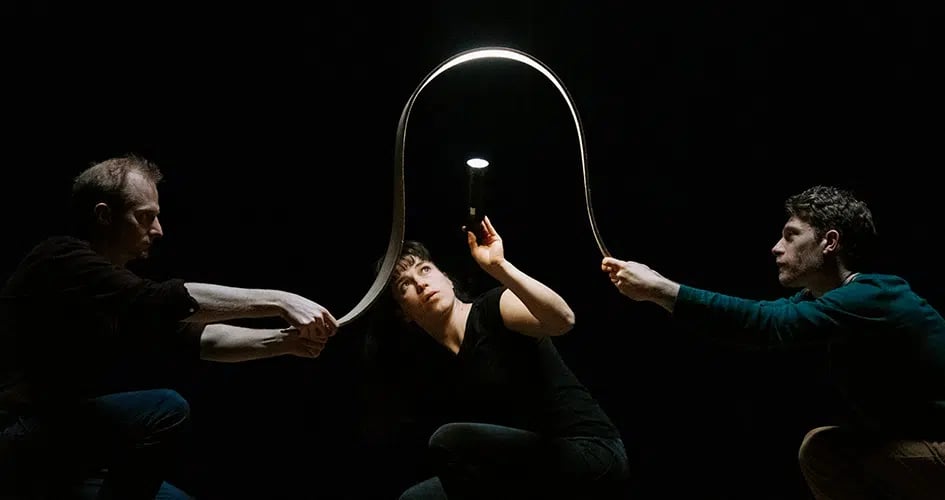 À VUE. Magie performative 1