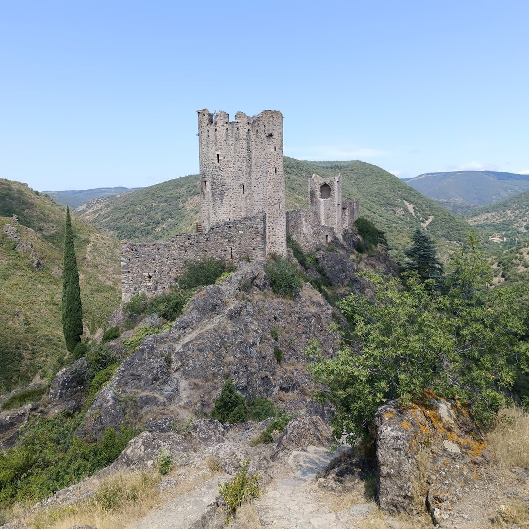Les Quatre Châteaux de Lastours 3