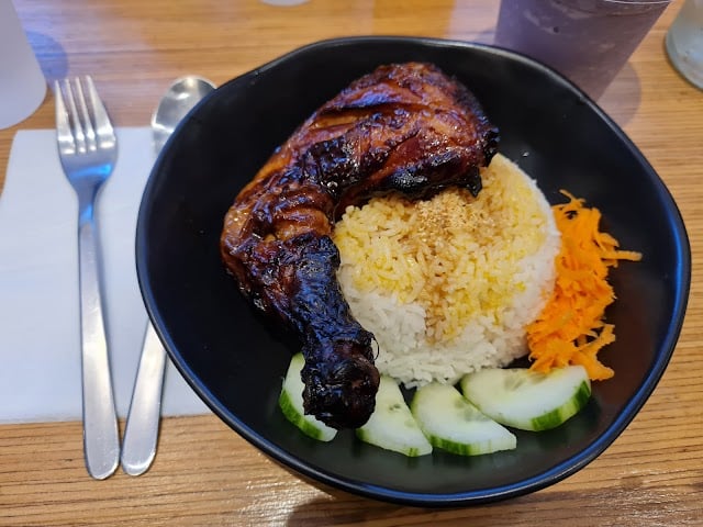 SAKUSINA - Filipino Food & Bubble Tea 2