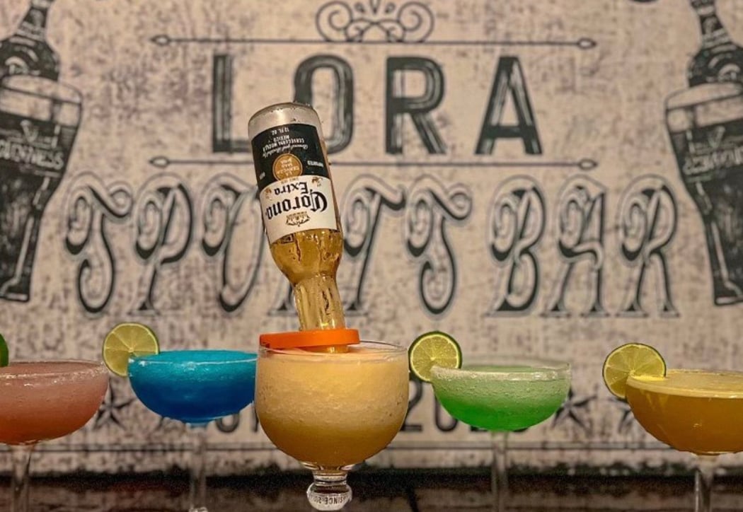 LORA SPORTS BAR 1