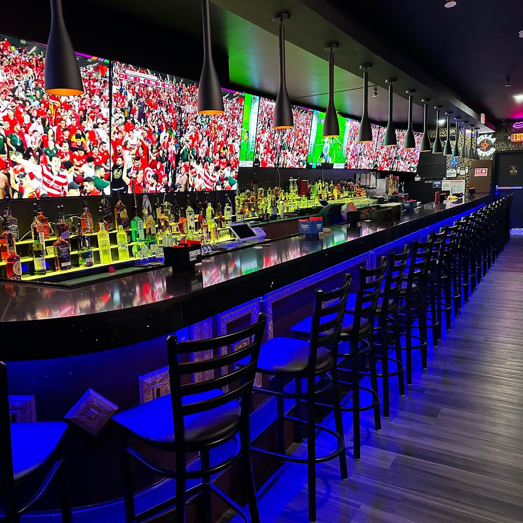 79 Amigo bar 1