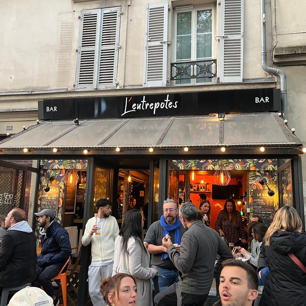 Happy Hour toute la soirée + tournée de shots rhums arrangés maison offerte 1