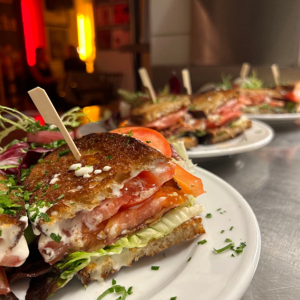 Atlas Bar, Bistro & Gallery 1