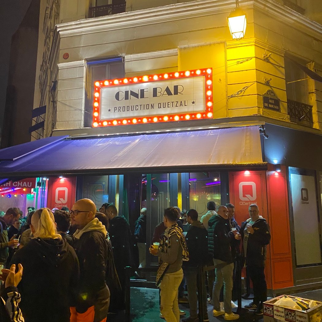 Quetzal Bar 1