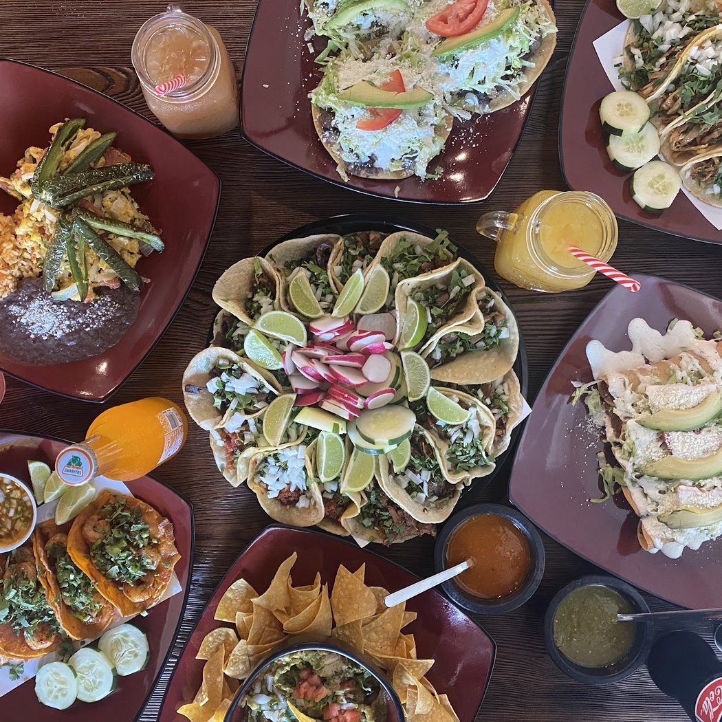 Villa Picante Tacos Y Más 3