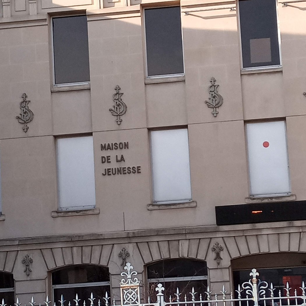 Maison De La Jeunesse 4
