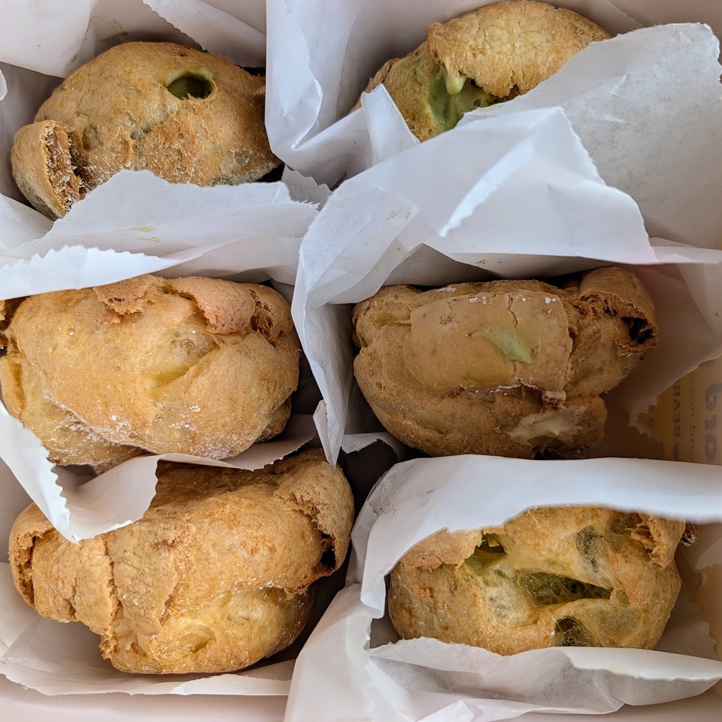 Beard Papa's 3