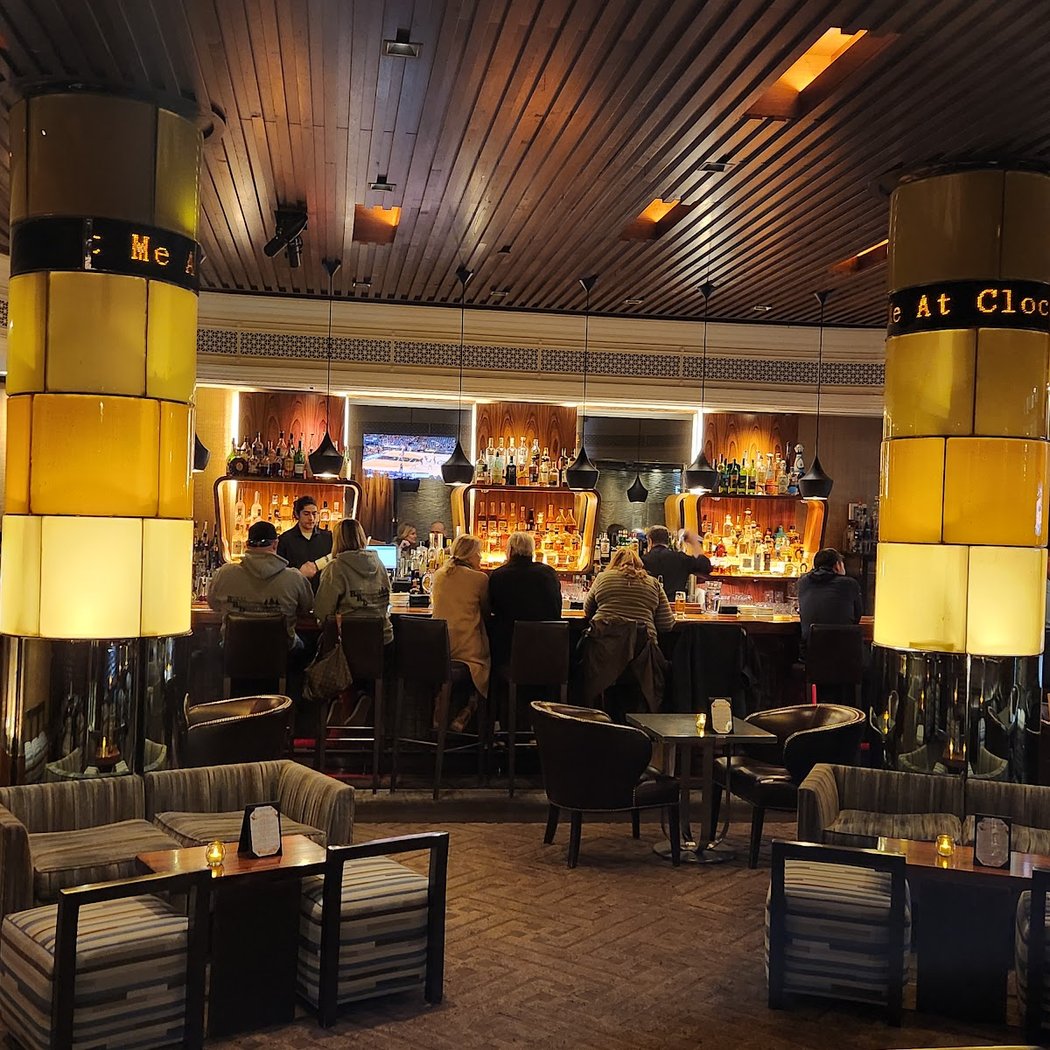 Clock Bar 2