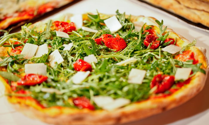 Pizza Vesuvio 1