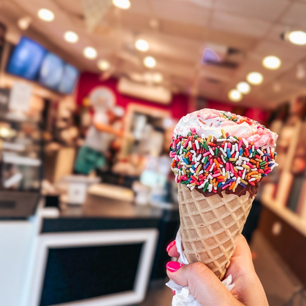 Mr. Moo's Ice Cream Cafe Ridgewood 1