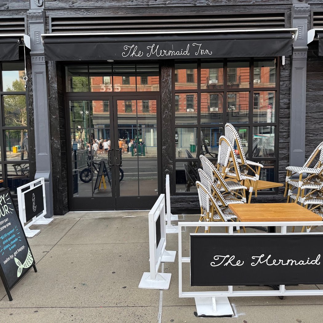 The Mermaid Inn Upper West Side 3