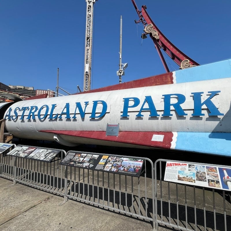 Astroland Amusement Park CLOSED 1