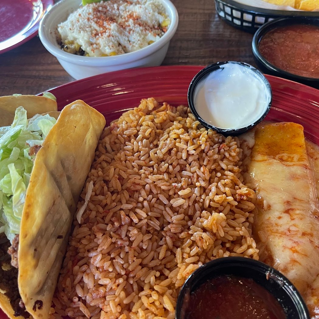 Mr. Miguel's Kitchen & Cantina 3