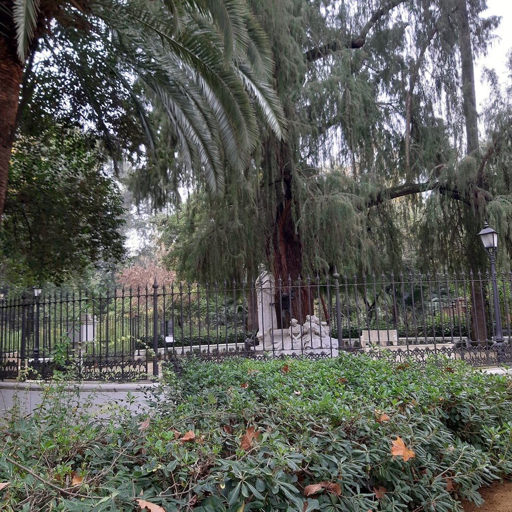 Gustavo Adolfo Becquer Monument 2