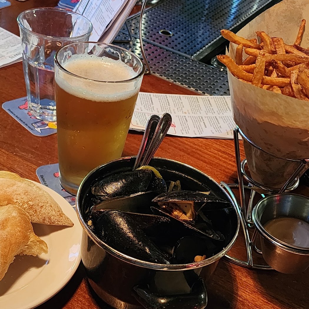 Hopleaf 1