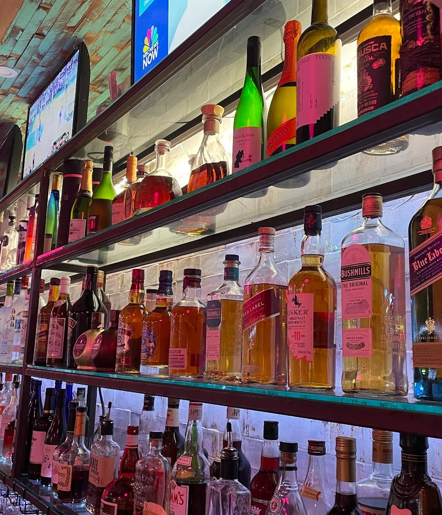 TaylorMade Restaurant & Bar 2