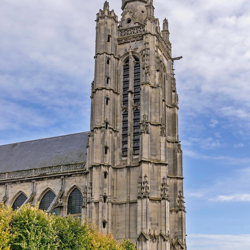 Église catholique Saint-Jacques à Compiègne 3