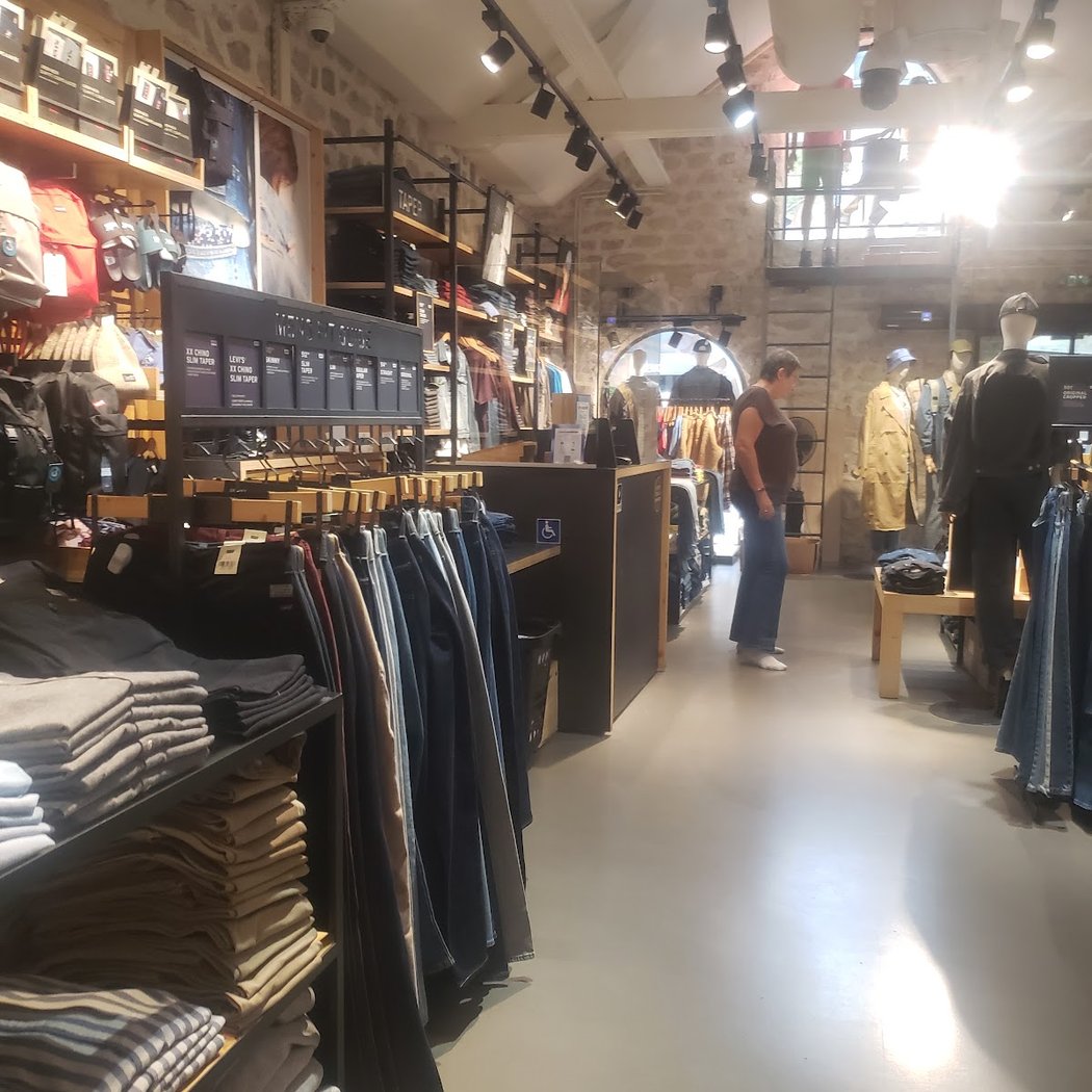 Levi's® Paris Bercy Village 3
