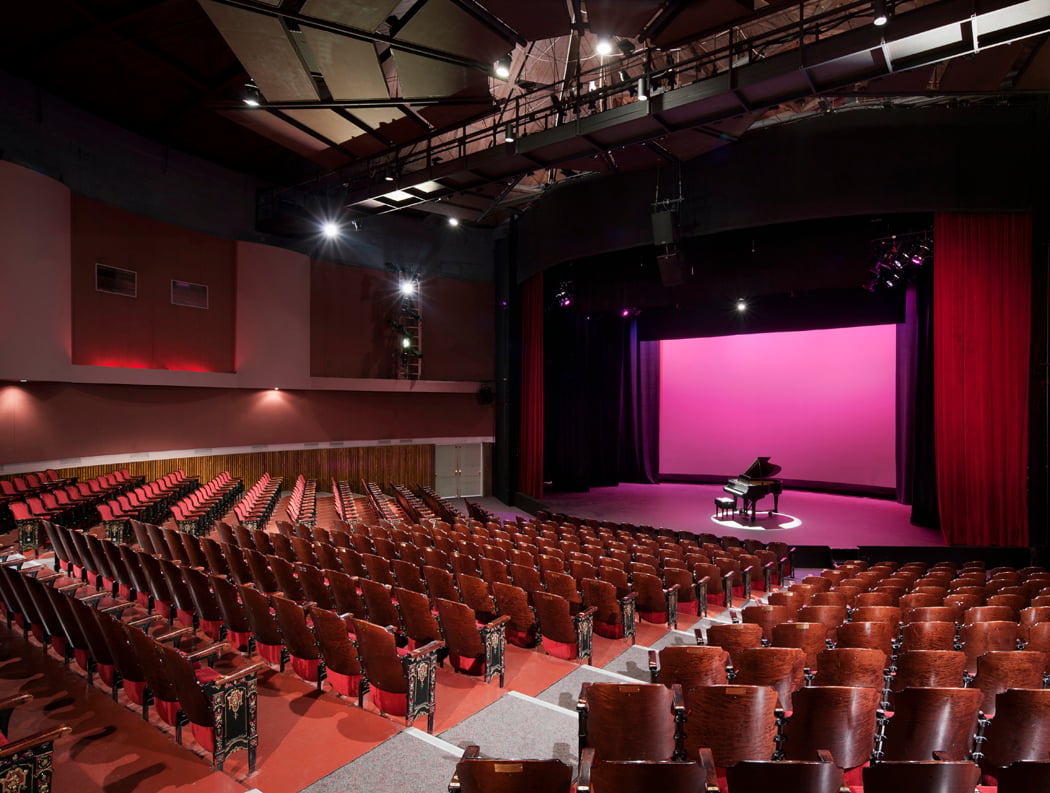 Queens Theatre 3