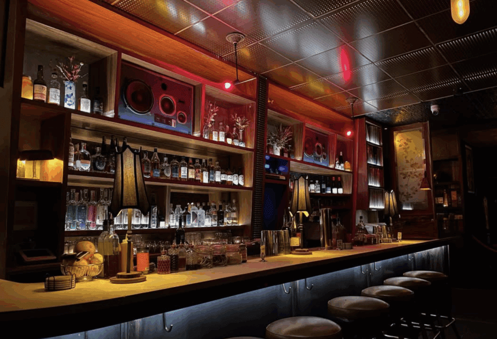 Honeycomb Hi-Fi Lounge 3