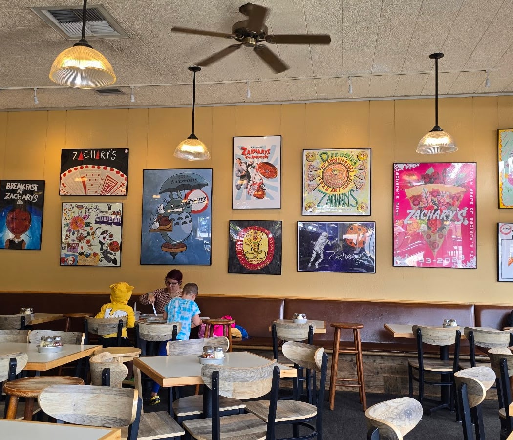 Zachary's Chicago Pizza 3