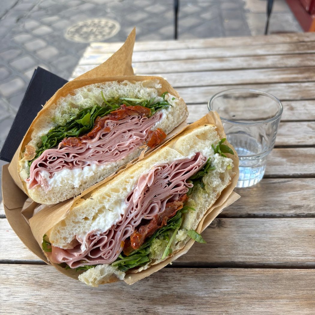 Focaccia Mia 1