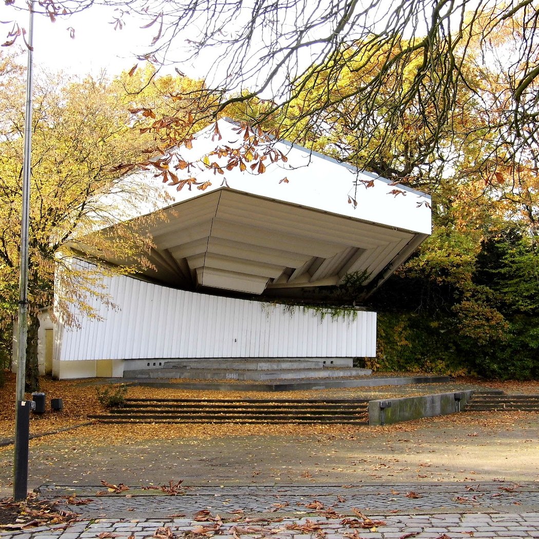 Bandstand Freilichtbuhne Planten Un Blomen 3