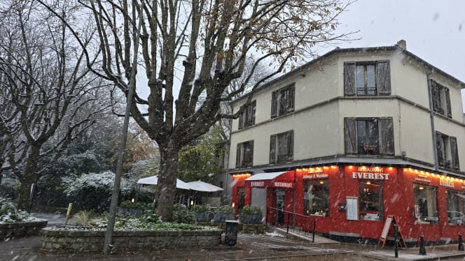 Restaurant Everest 2