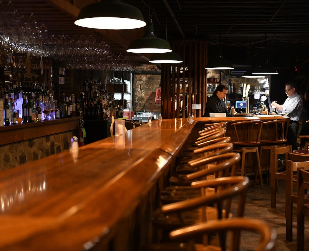 The Earle Restaurant 2