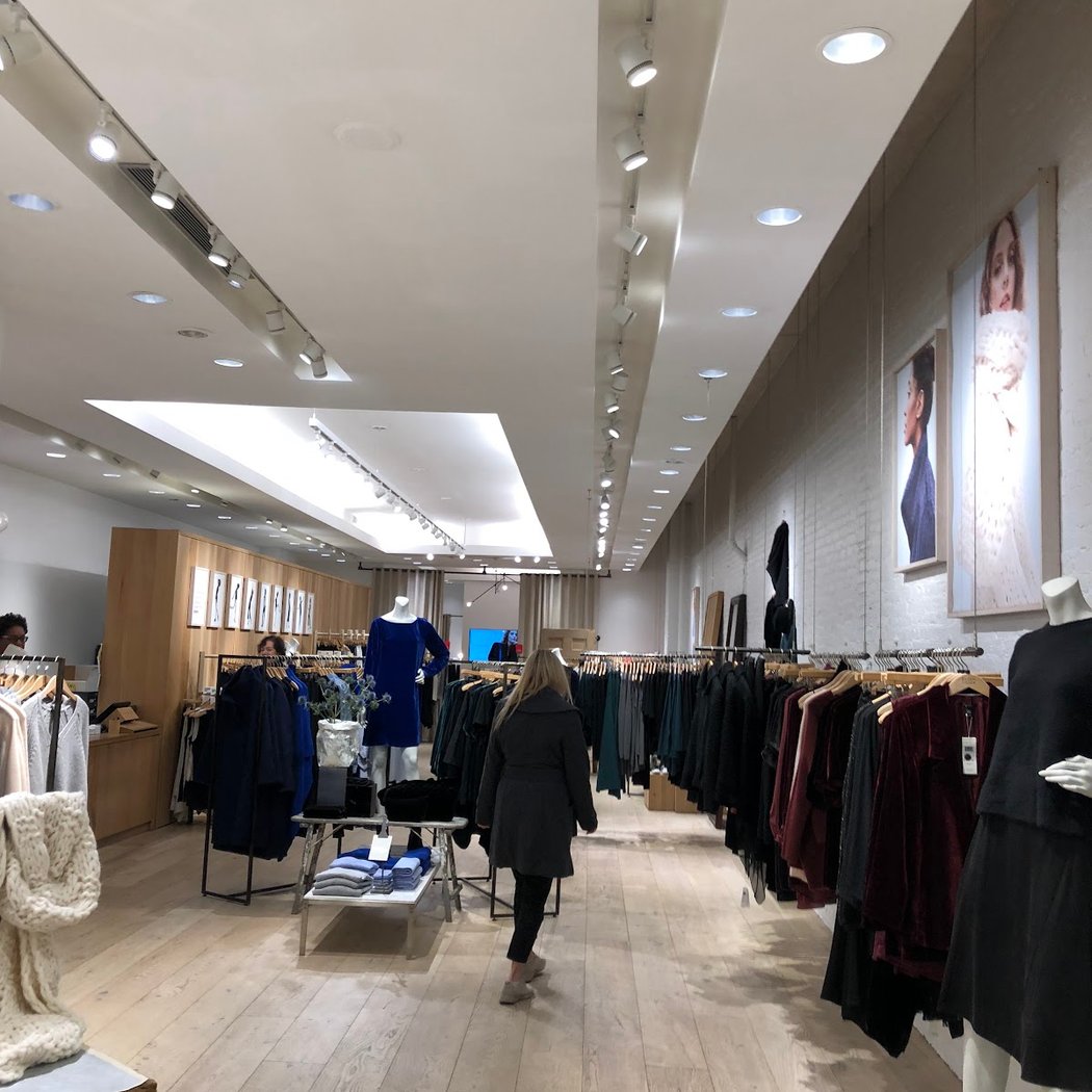 EILEEN FISHER 1