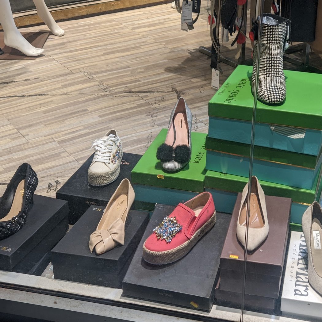 Clothing Store 1