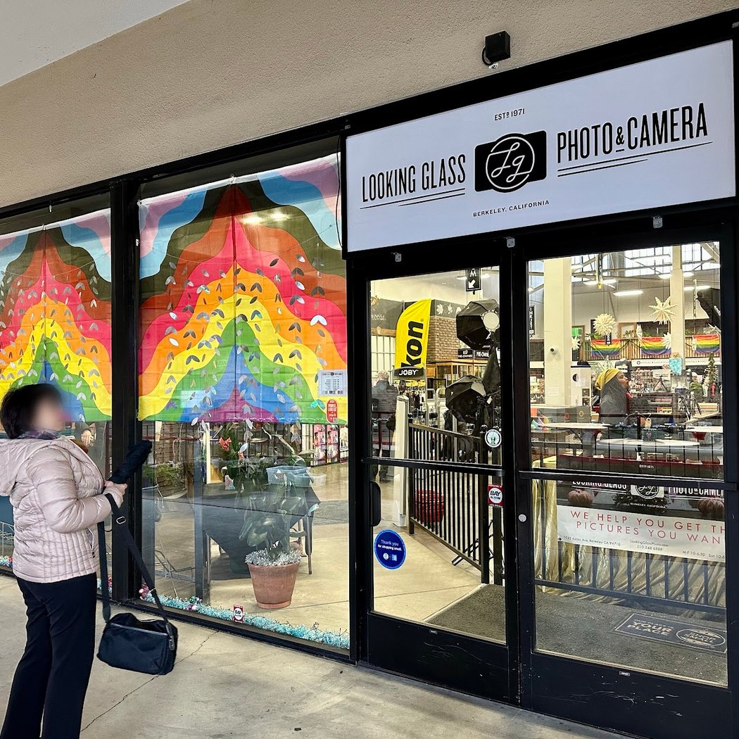 Looking Glass Photographic Outfitters 1