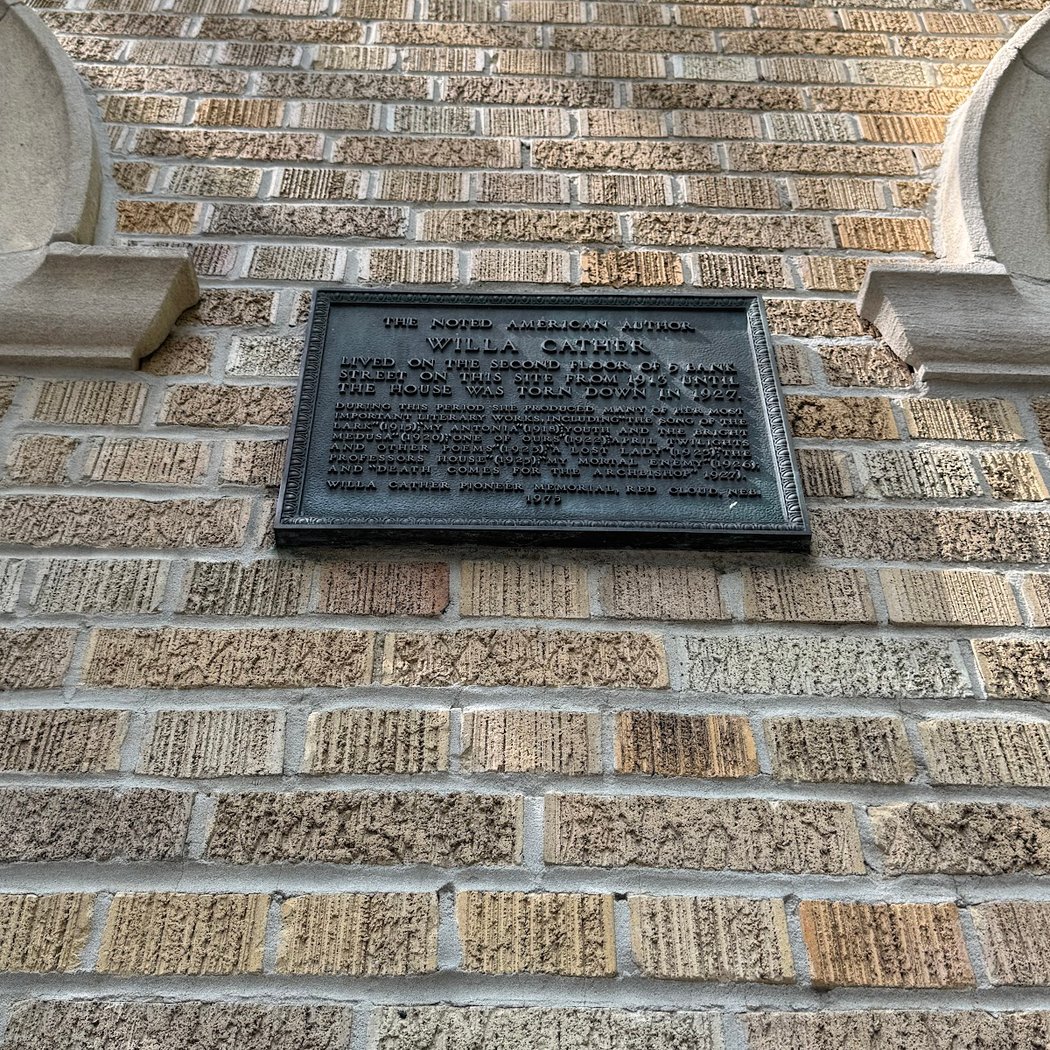 Willa Cather Plaque 3