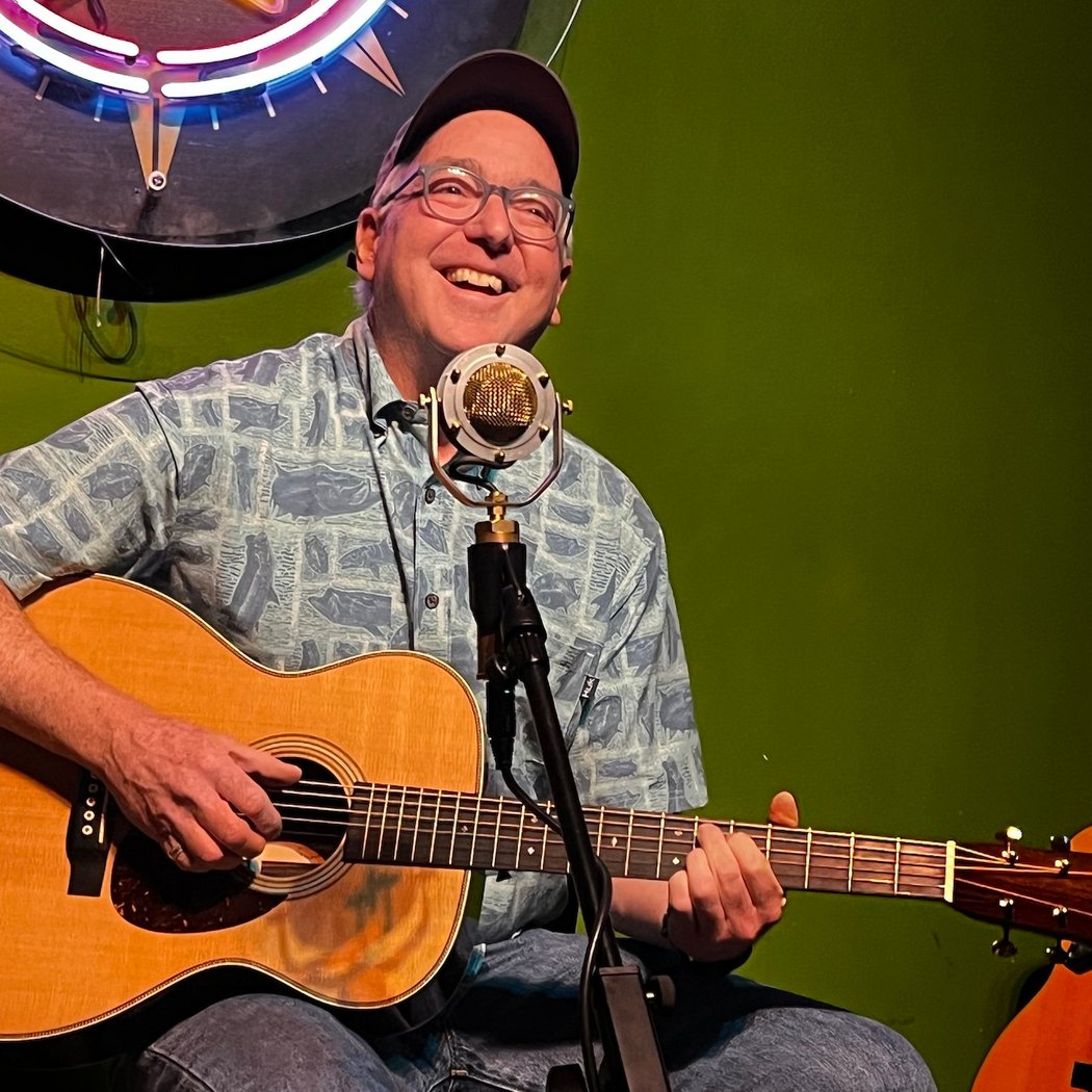 Happy Hour: Tom Egel 1