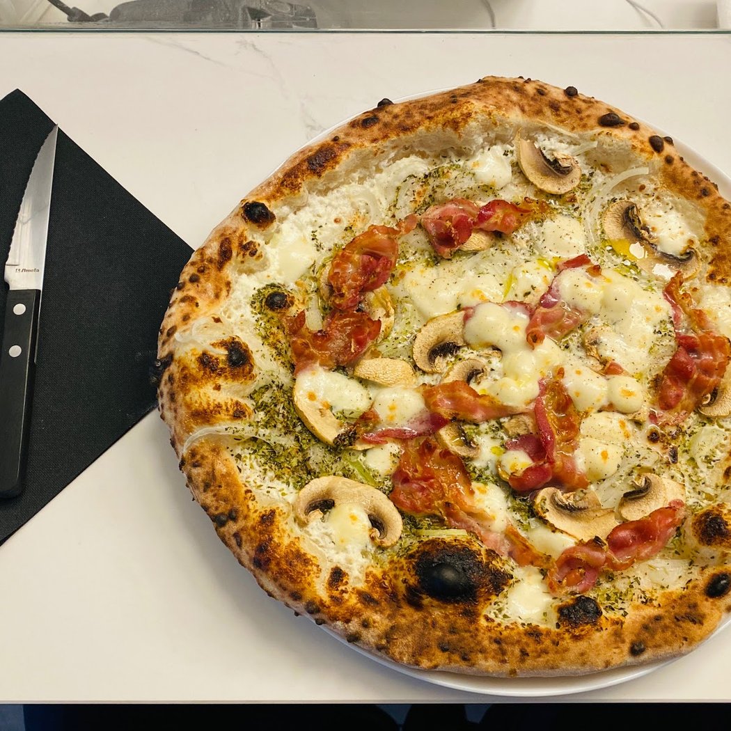 NEOpolitan Pizzeria 3