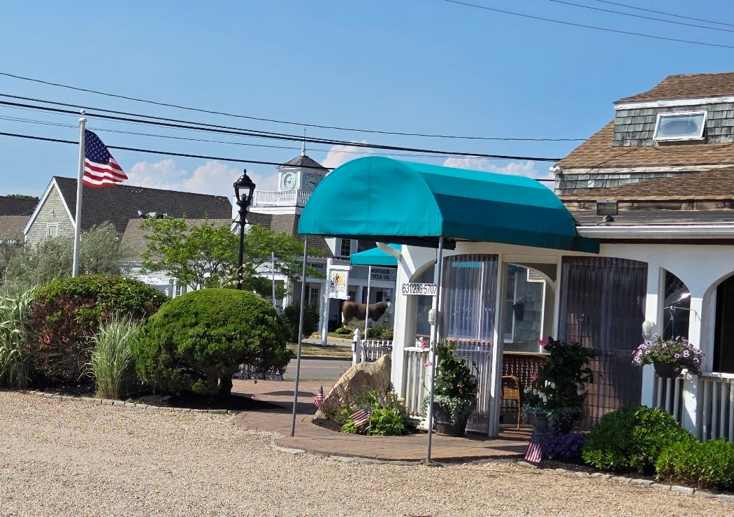 Cap's Montauk Harbor 3