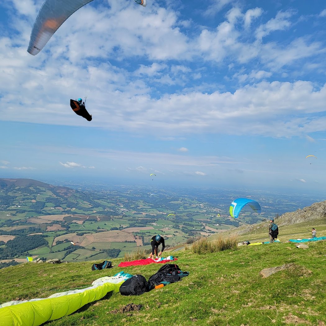 Base de loisirs du Baigura: petit train, école de parapente, trottinette tout terrain, Pays Basque, Baigura 1