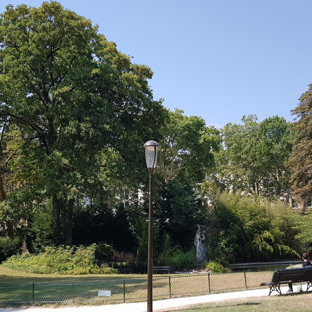 Square Léon Blum 2