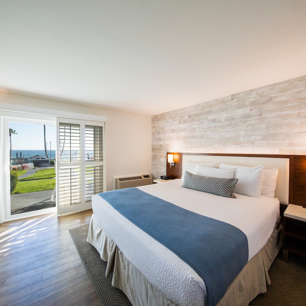SeaCrest OceanFront Hotel 2